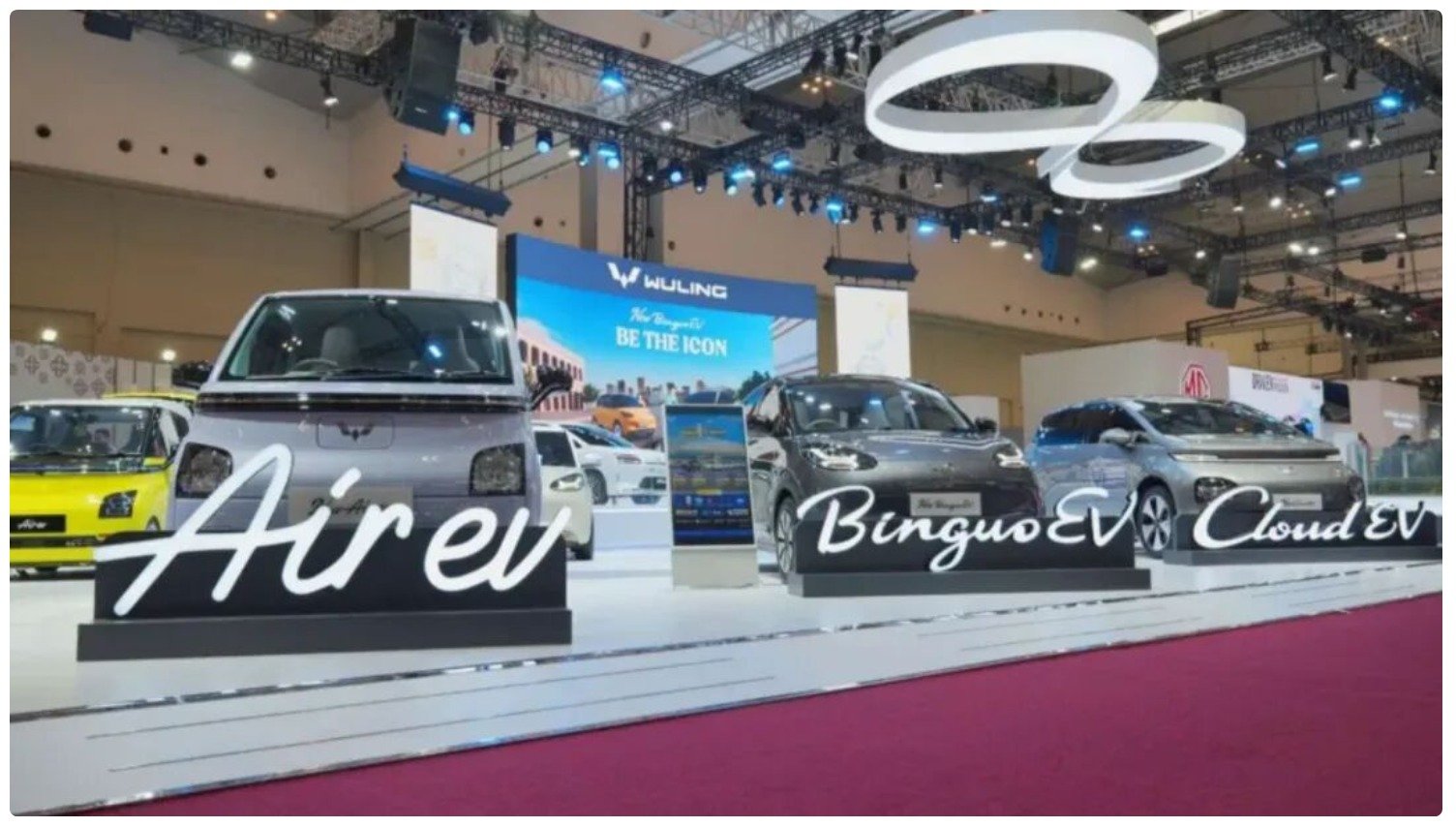 Wuling Motors showcasing the Air EV and Binguo EV