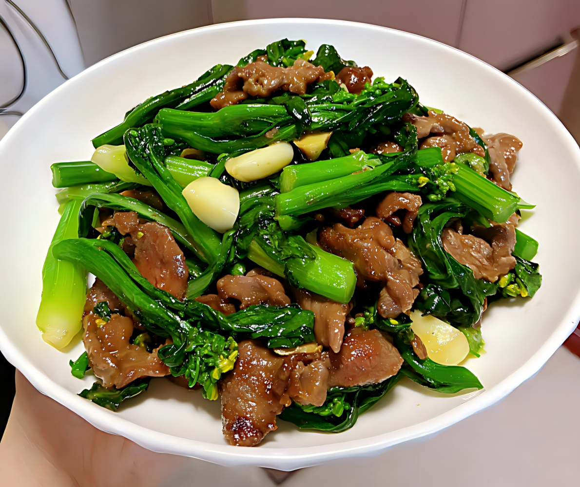 Stir-fried Beef with Choy Sum