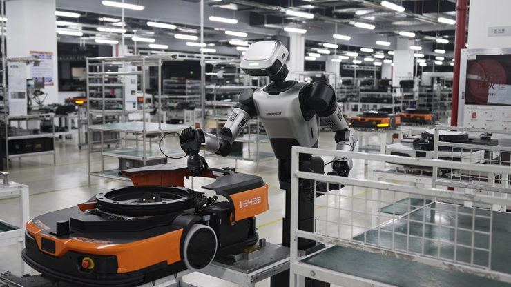 Hikrobot Tonglu park production line with coordinated robots
