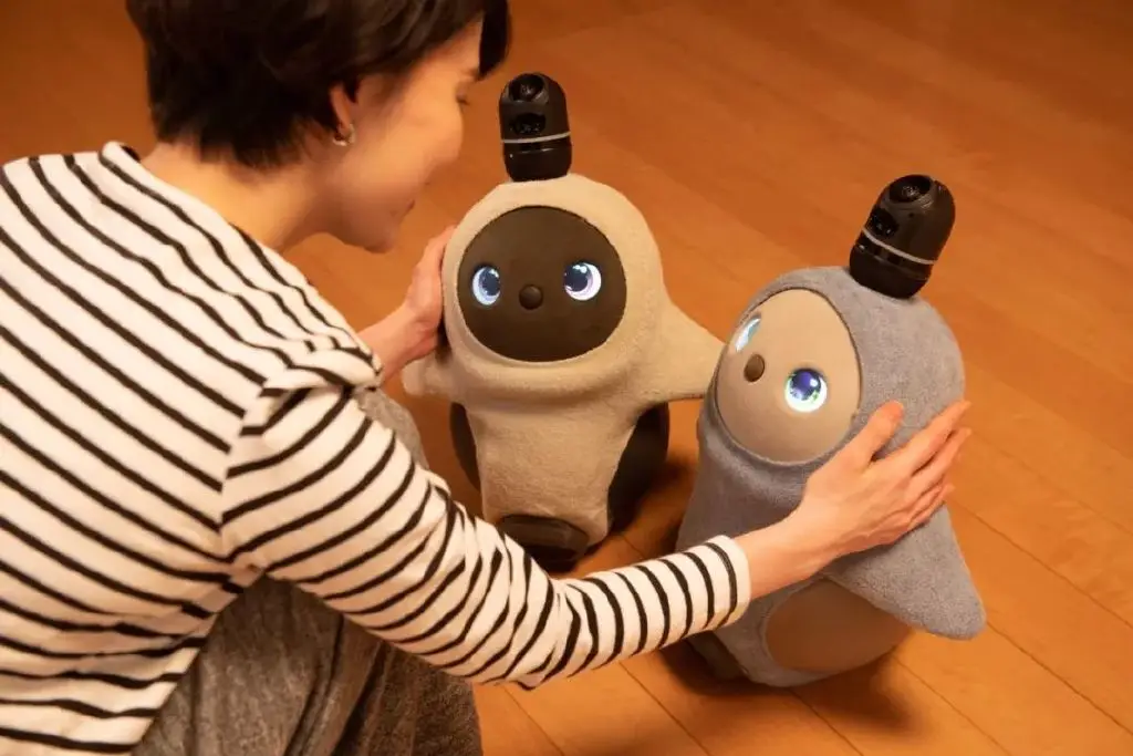 Chinese humanoid robot on display with teardown analysis