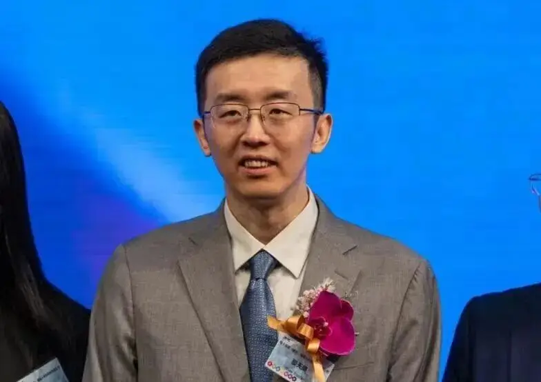 Mekamind founder Shao Tianlan speaking at the company listing ceremony in Hong Kong
