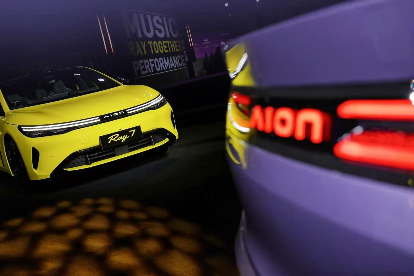 Aion Ray7 profile highlighting low drag coefficient and 702 km range
